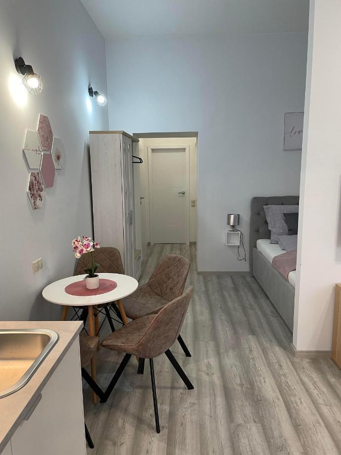 Eden City Home Gyor Ngoại thất bức ảnh