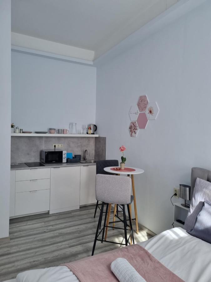 Eden City Home Gyor Ngoại thất bức ảnh